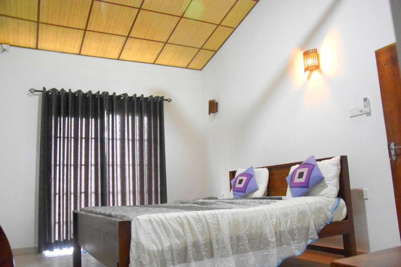 Hotel H2O Gampola Exterior photo