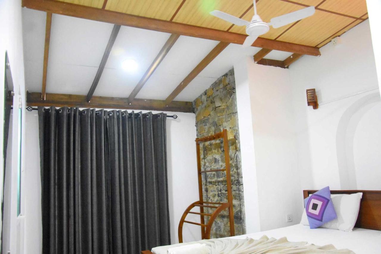 Hotel H2O Gampola Exterior photo