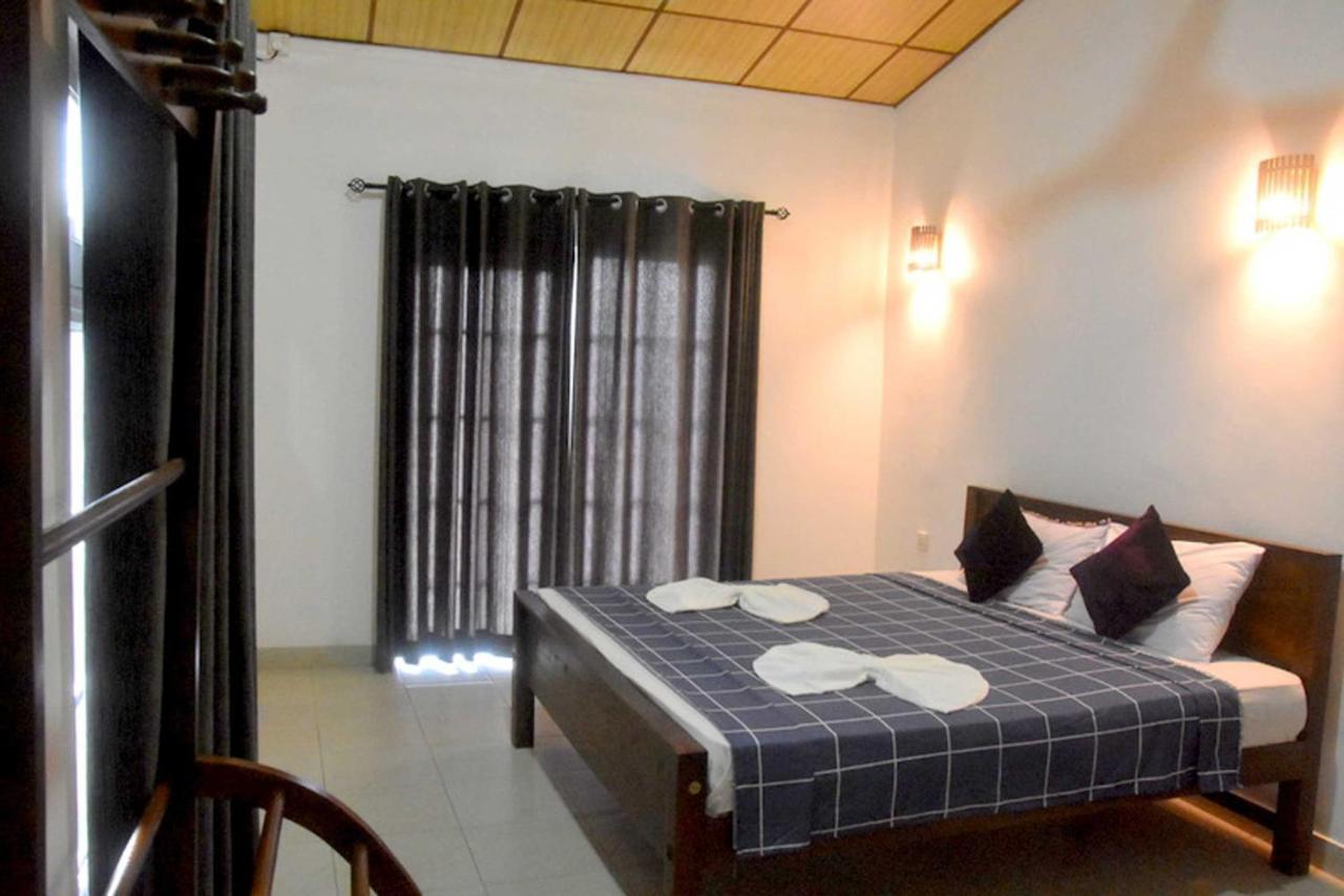 Hotel H2O Gampola Exterior photo